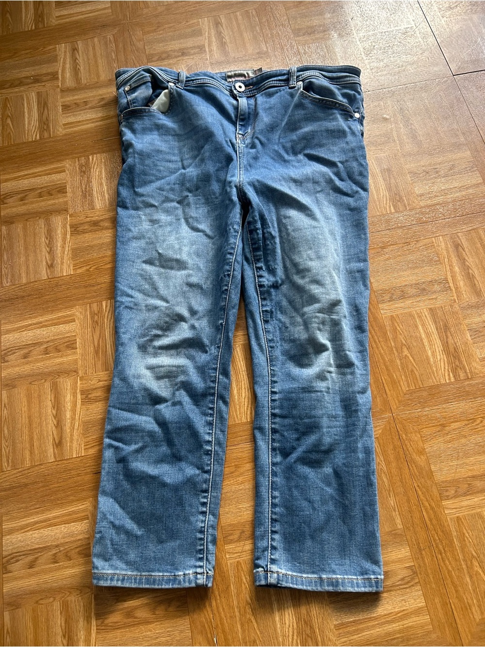 Torrid Cropped Jeans- 16